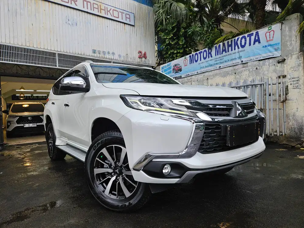 74 rb km Pajero Sport 2.4 Diesel Dakar Sport sunroof 2017 nik 2016 ori