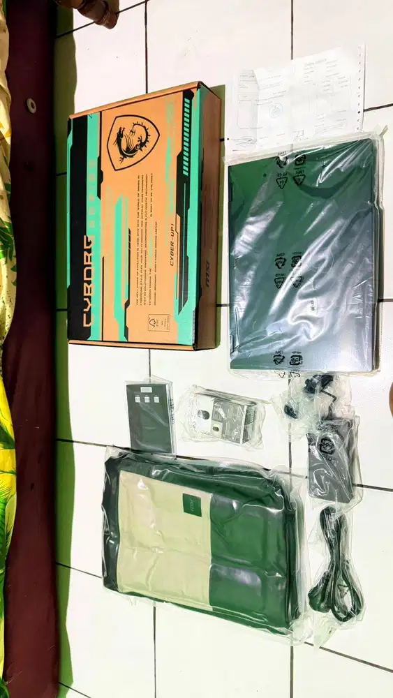 MSI Cyborg 15 Core 5 210H 512GB SSD 16GB RTX 5050 8GB (Baru 1 Bulan)