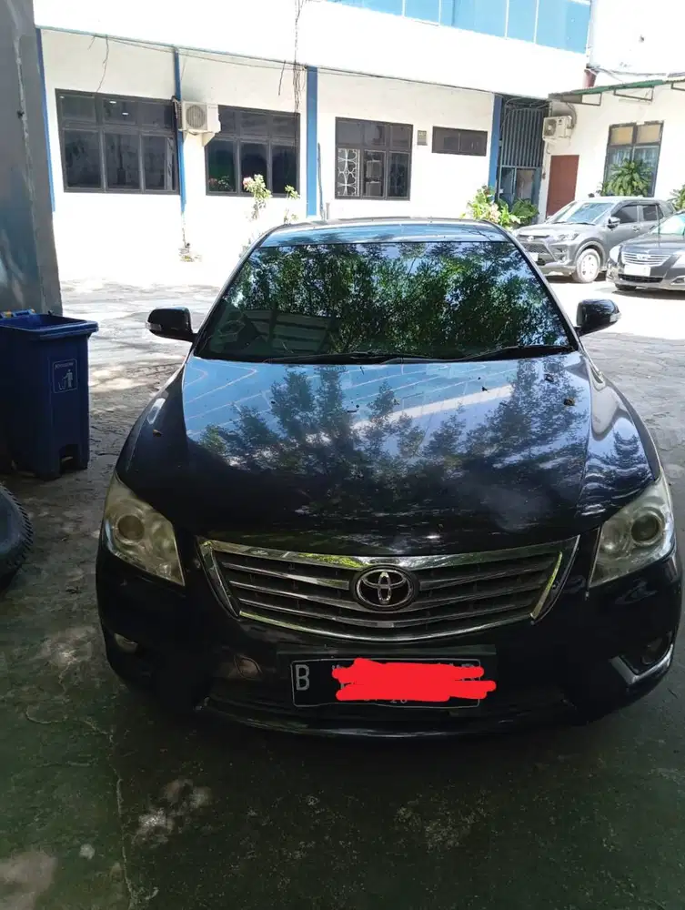MOBIL TOYOTA CAMRY 2010