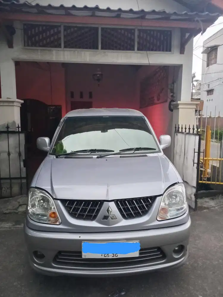 Mitsubishi Kuda Grandia 2005 Bensin