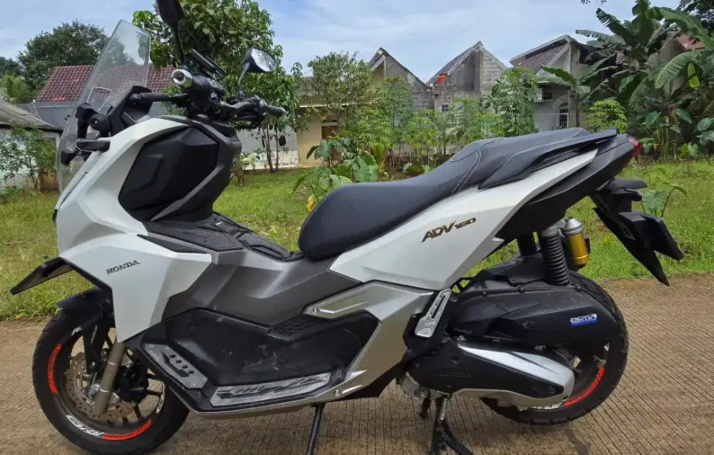 HONDA ADV 160 Terima TT White Doff km rendah mulus