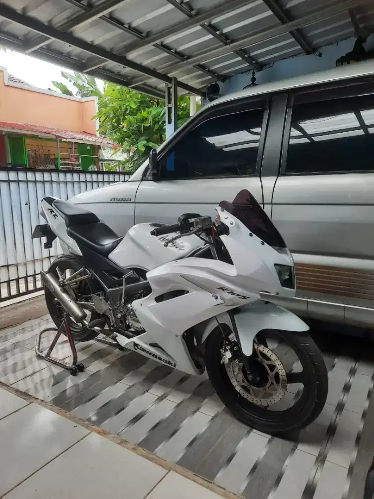 Ninja RR new putih