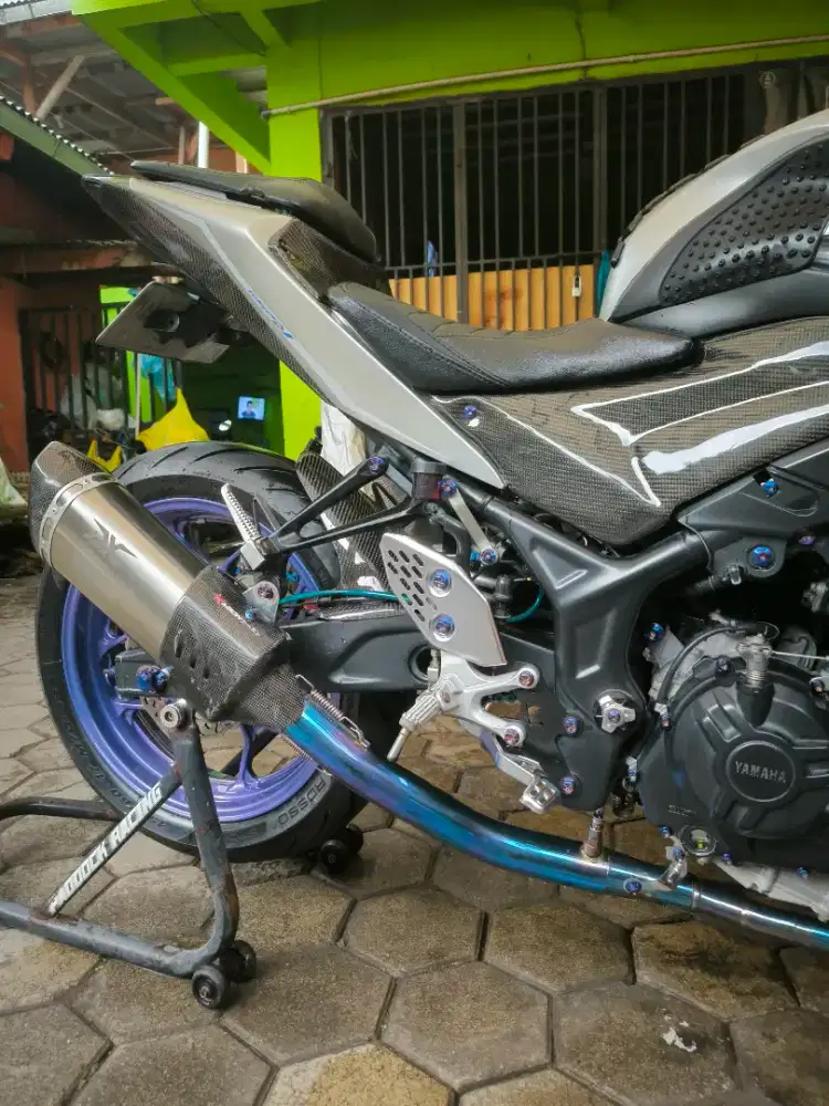 Yamaha R25 tahun 2015