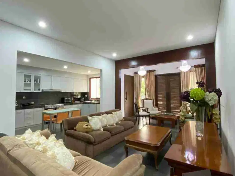 Dijual rumah di Vila Cinere Mas, Selatan Jakarta, Siap huni, sejuk bebas banjir