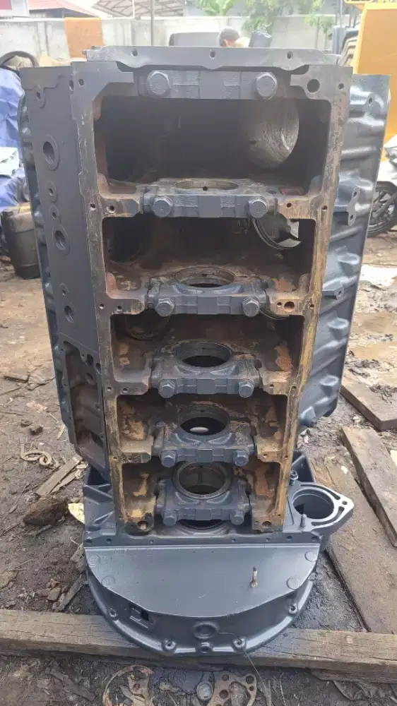 Blok mesin engine OM423 OM 423 mercy 10 silinder