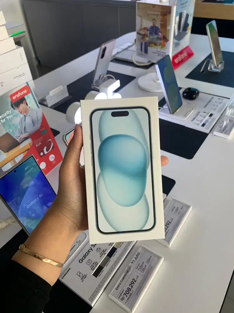 CASH & CREDIT HP IPHONE 15