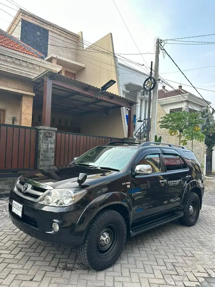 Fortuner 2.7 G Lux AT 2008 hitam (low km)