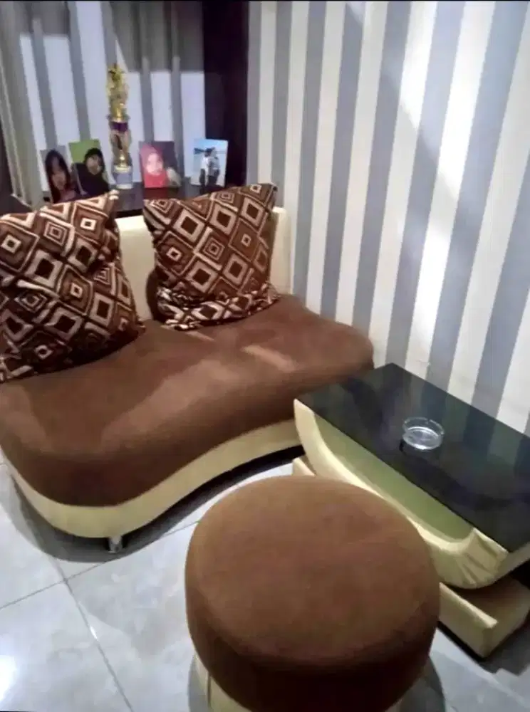 Jual cepat sofa minimalis