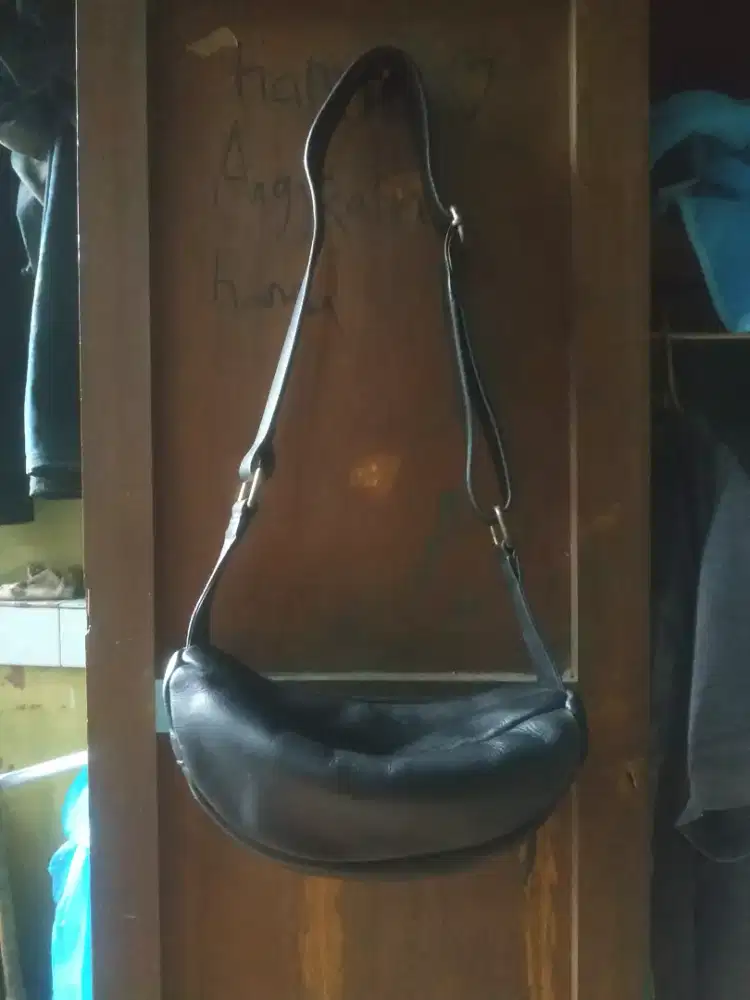 Tas pinggang kulit 100 %