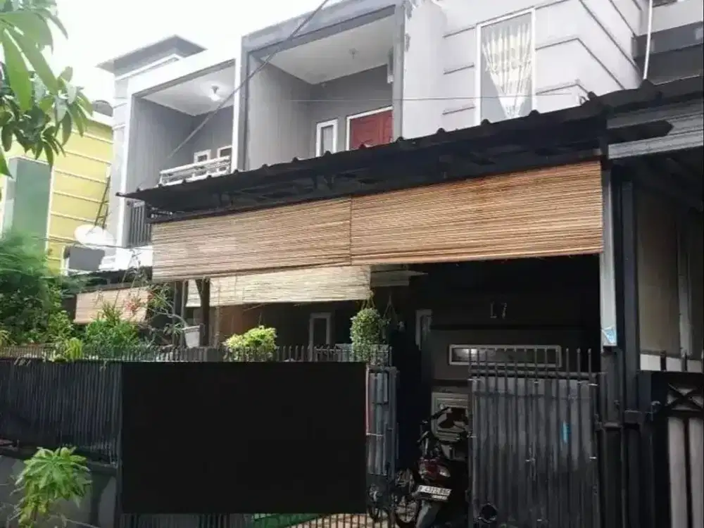 RUMAH MEWAH CAKEP BANGET 2 LANTAI  Puri Bintara – Strategis & Harga Terbaik!
