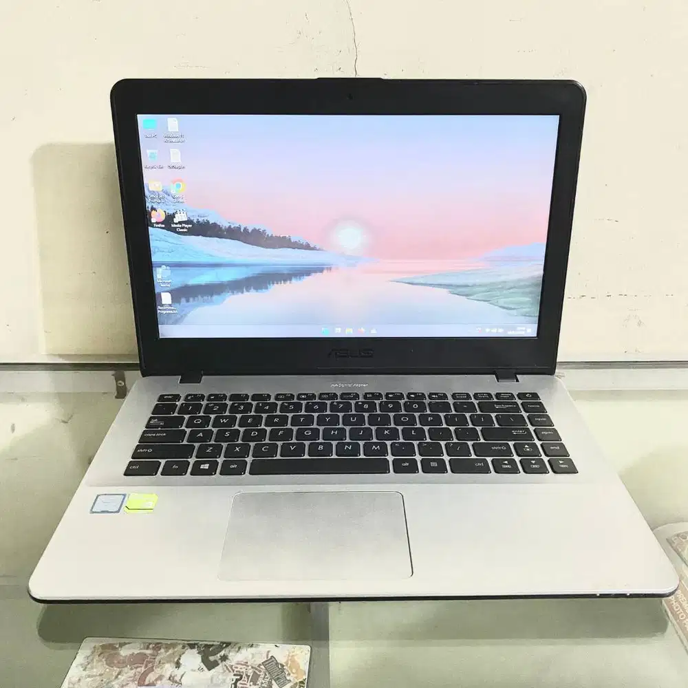 Laptop Second Asus X442UR Core i5-8250U Ram 8Gb Ssd 256Gb Vga 2Gb