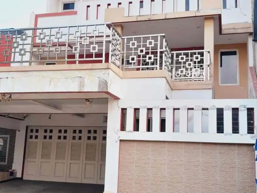 Dijual Rumah Golf Lake Residence 10x20