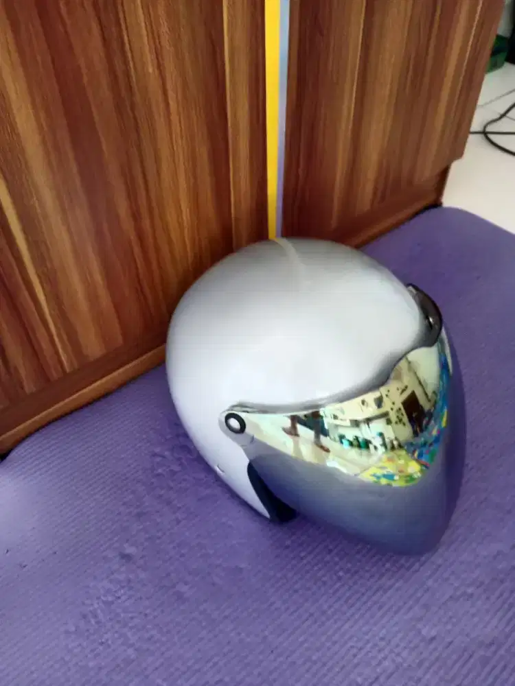 Helm size L , harga 170 pas lokasi bogor cilebut