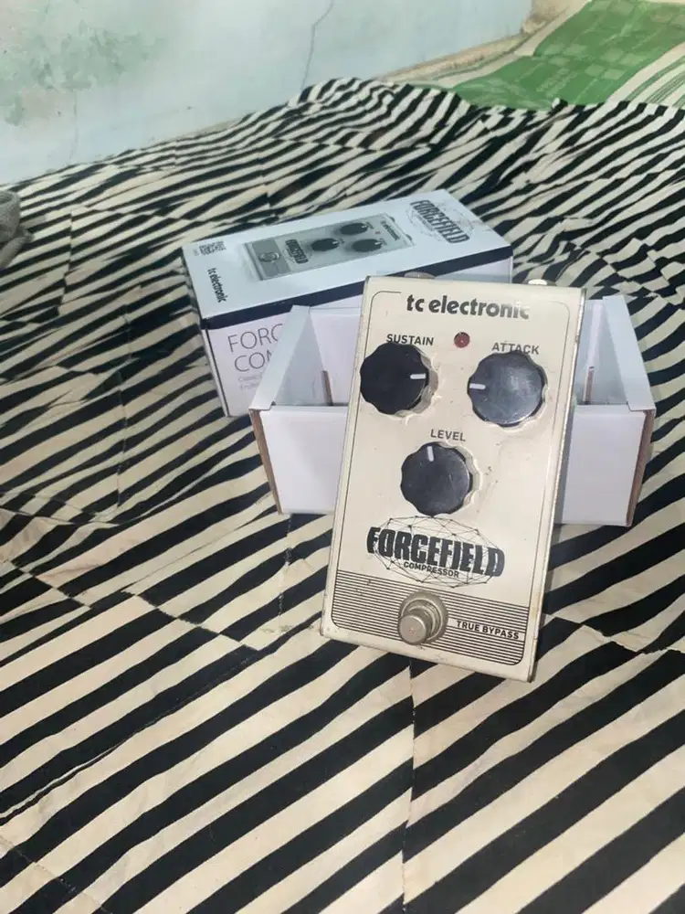 TC electronic Forcefield Compressor Pedal gitar stompbox