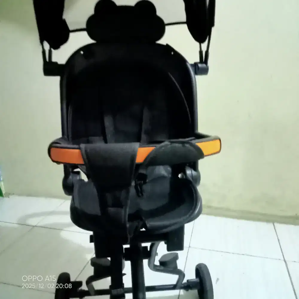 Stroller bayi tidak d pakai
