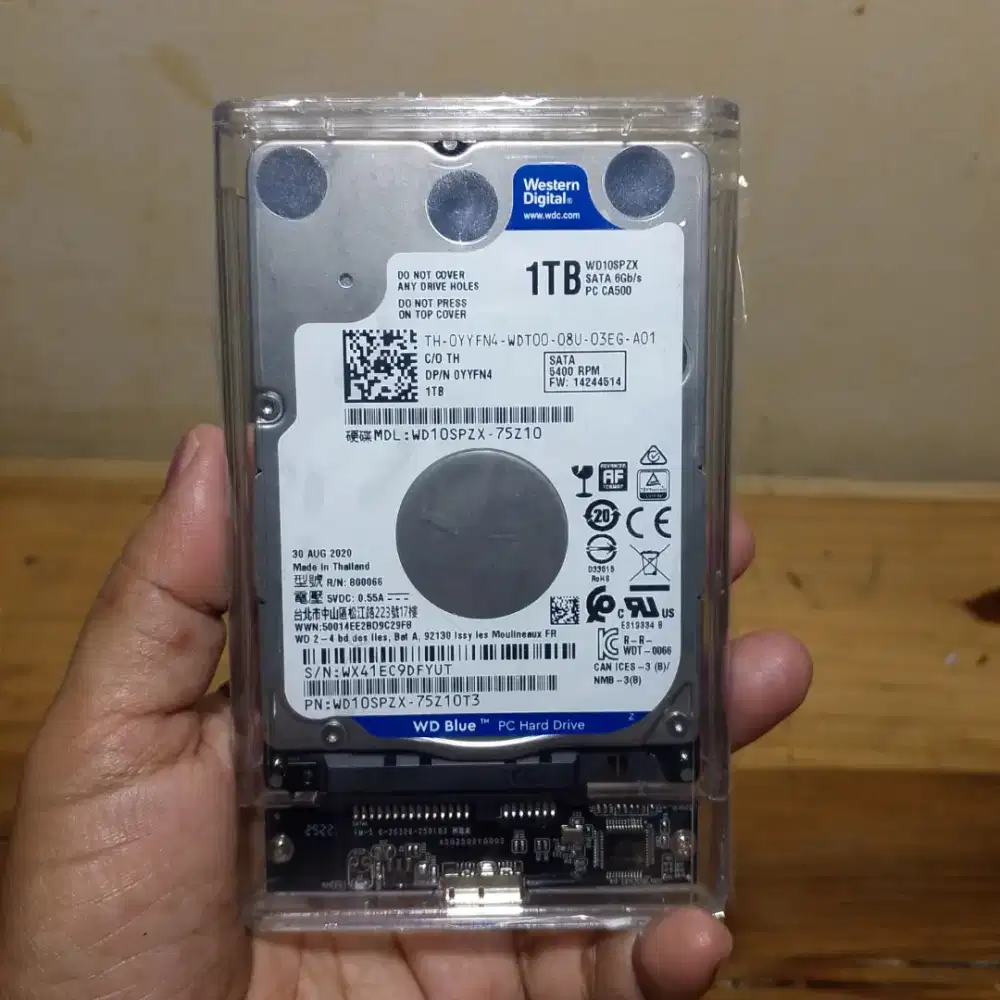 Hard disk eksternal 1 TB merk WD