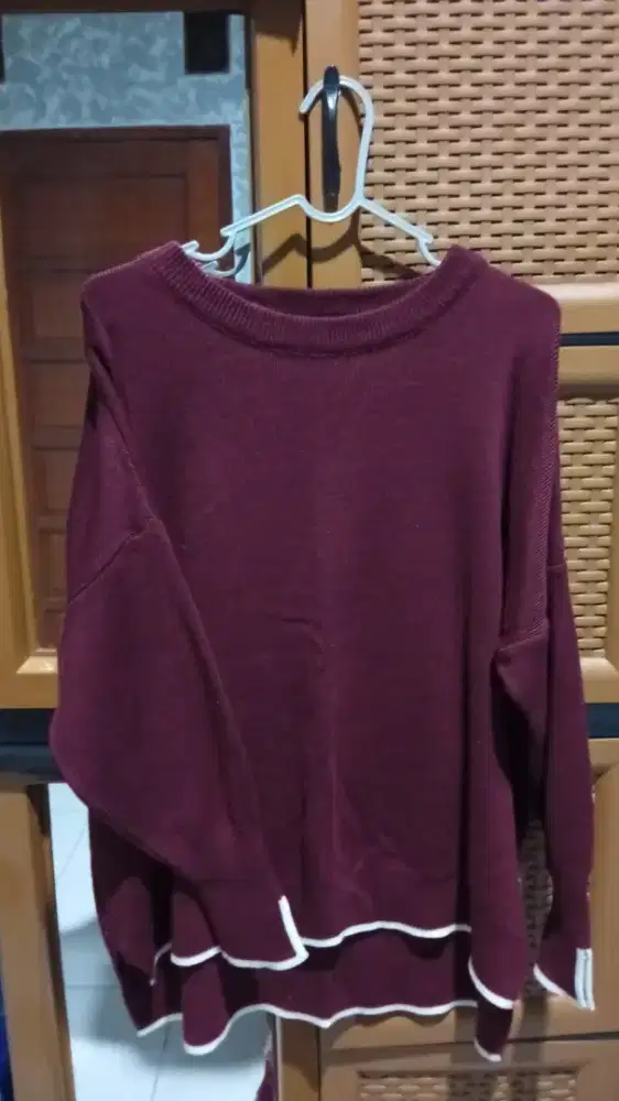 SWEATER MAROON MURAH