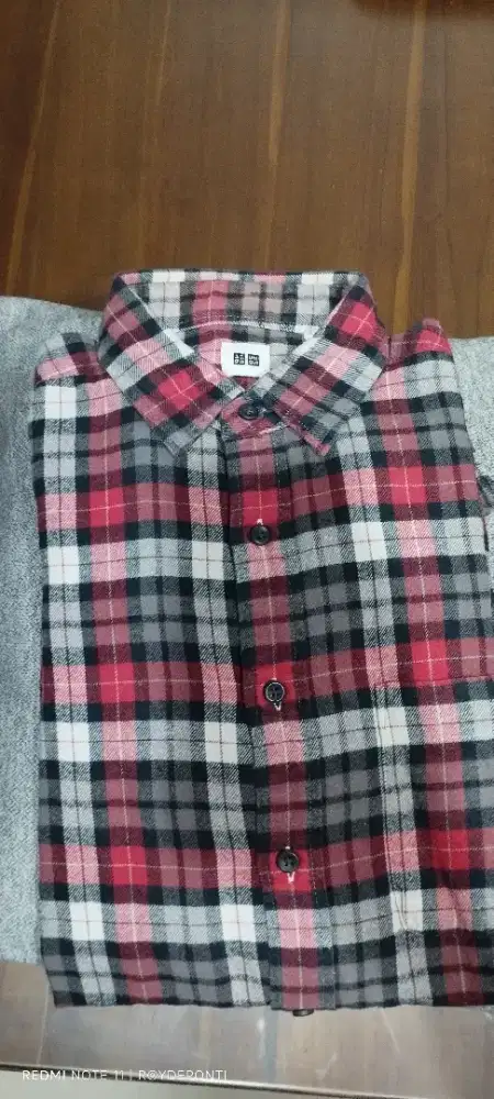 Kemeja Flanel kotak2 uniqlo