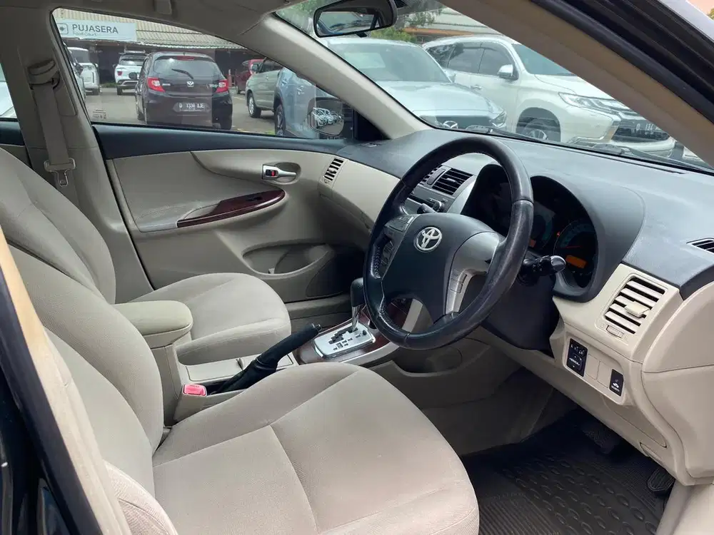 Toyota Corolla Altis 2012 Bensin