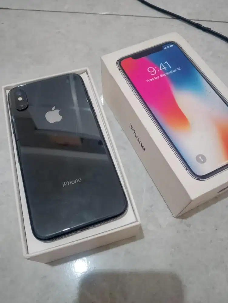 IPHONE X 256 hitam