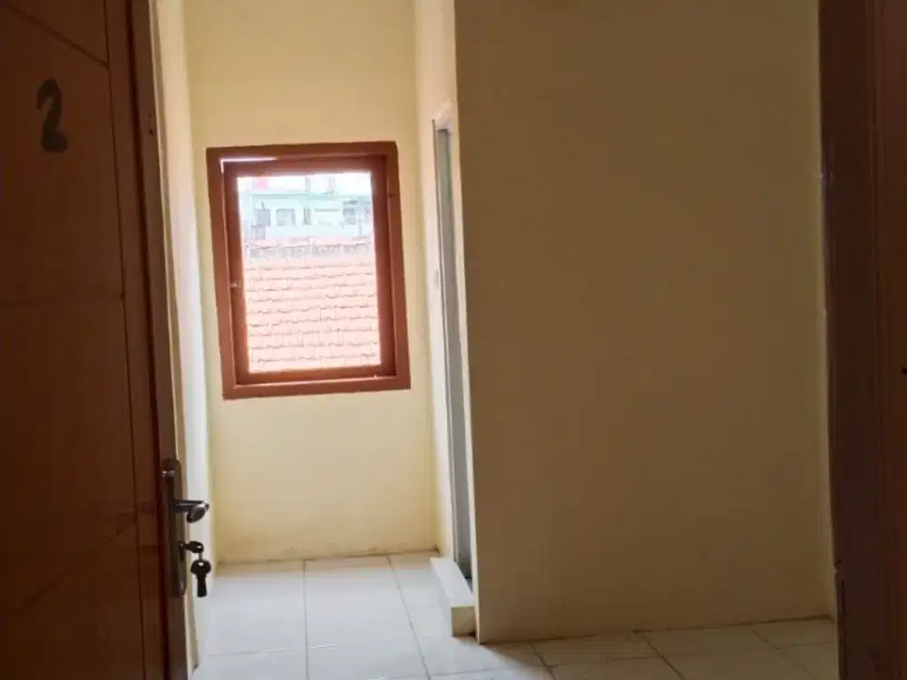 Ton - Dijual Rumah Kost Cempaka Putih 5 Kamar Furnish