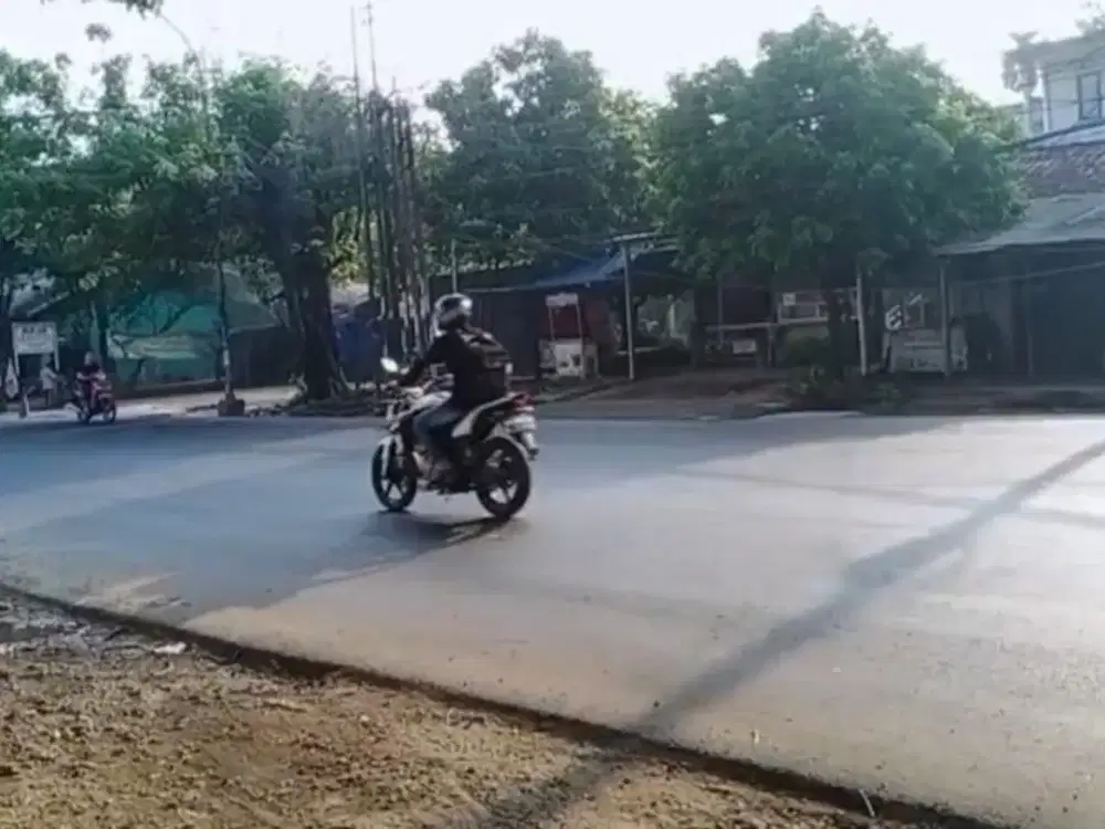 Tanah 2700 mtr pinggir jalan raya Narogong Bekasi cocok untuk usaha