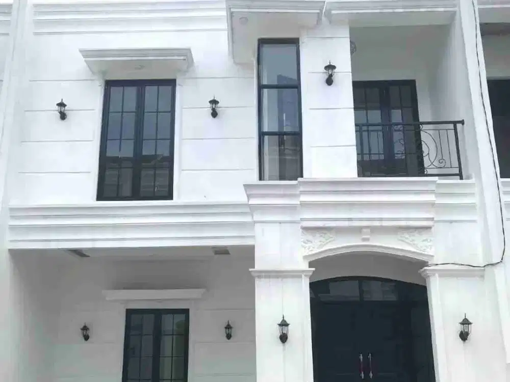 Rumah Modern Klasik Akses Strategis Di Pusat Kota Depok
