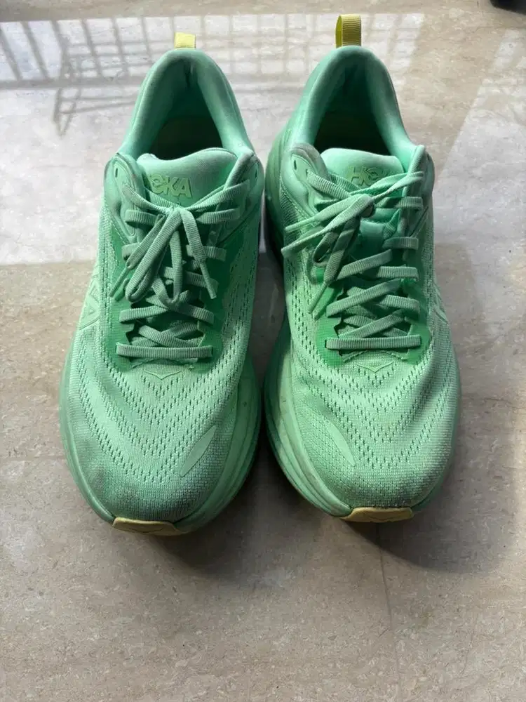 Sepatu second Hoka Bondi 9