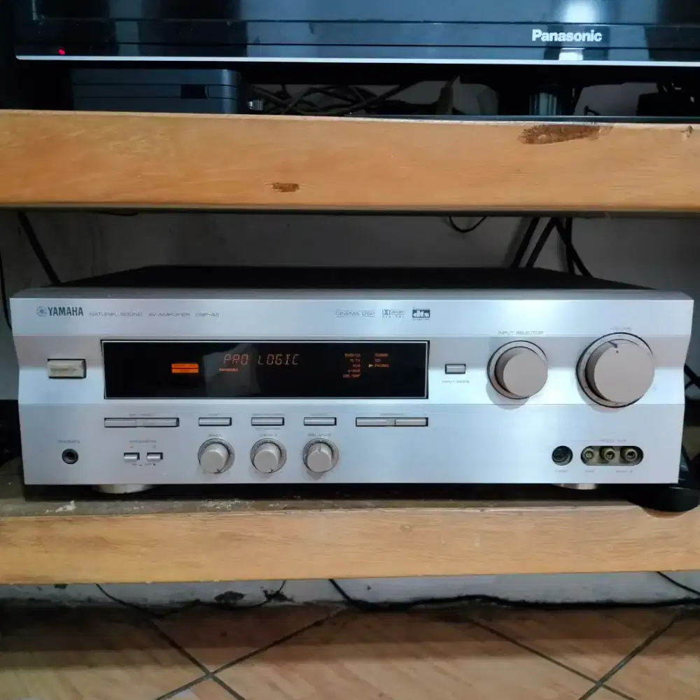 Amplifier Yamaha DSP 5 home theater