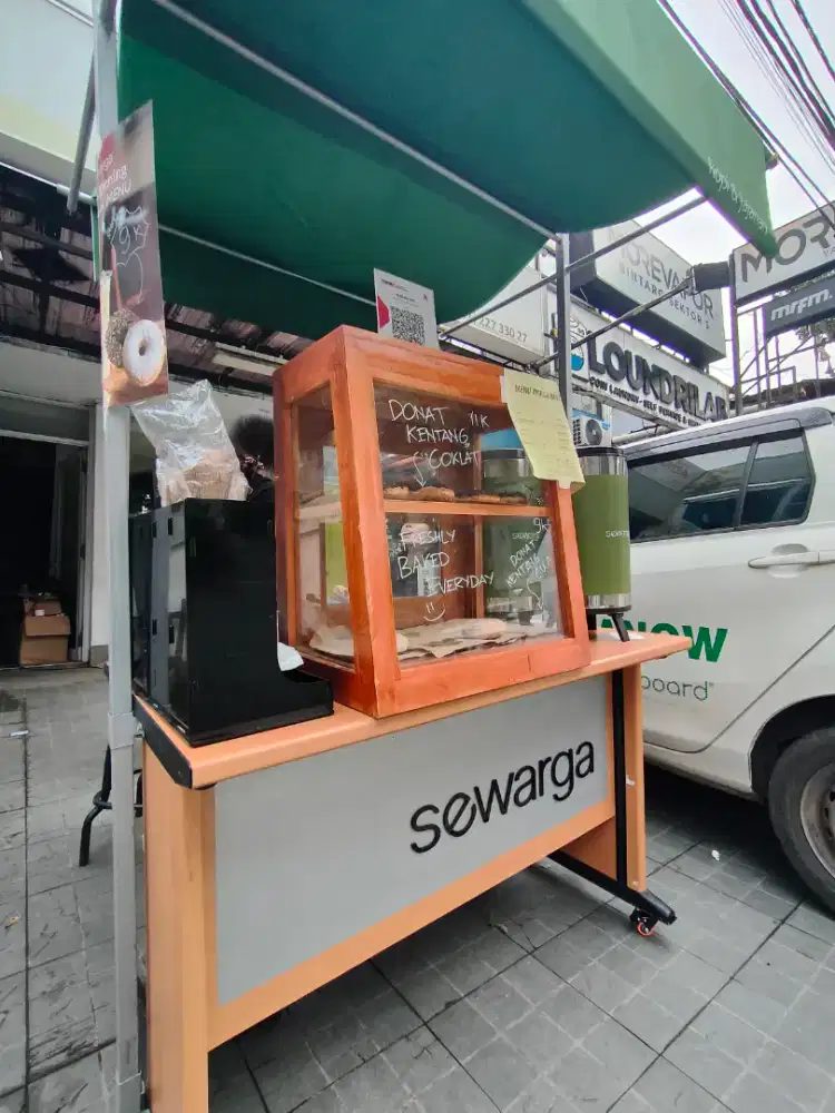 Dibutuhkan Penjaga Stand Kopi & Jajanan (Full Time)