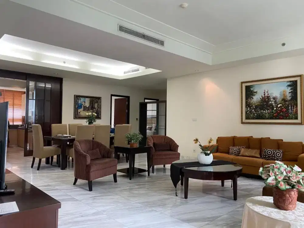 For rent comfy units 3br 232sqm The peak at sudirman