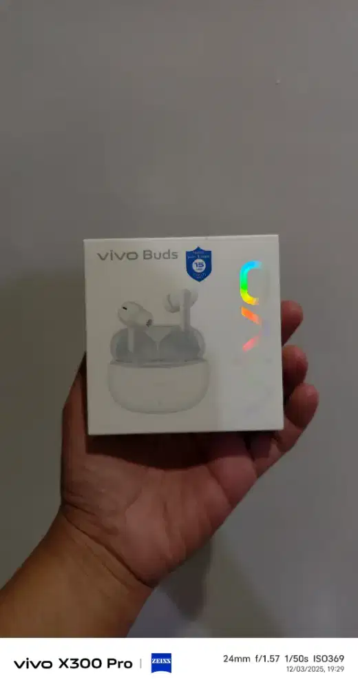 Earphone vivo buds new
Include charging case
