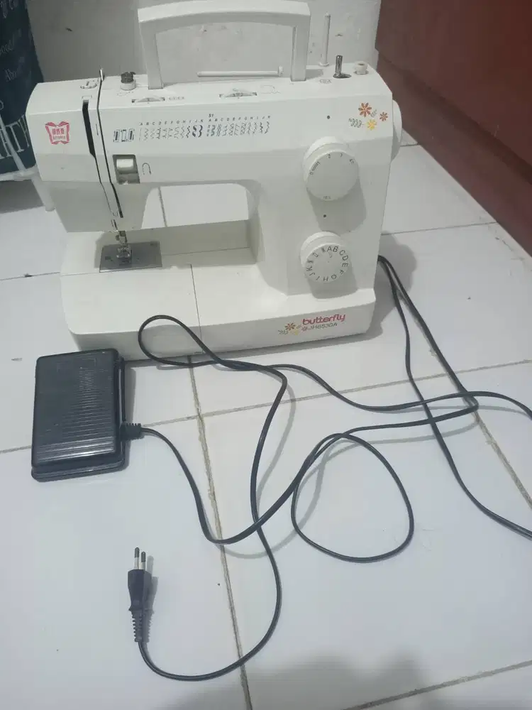 Mesin jahit Semi Obras butterfly
