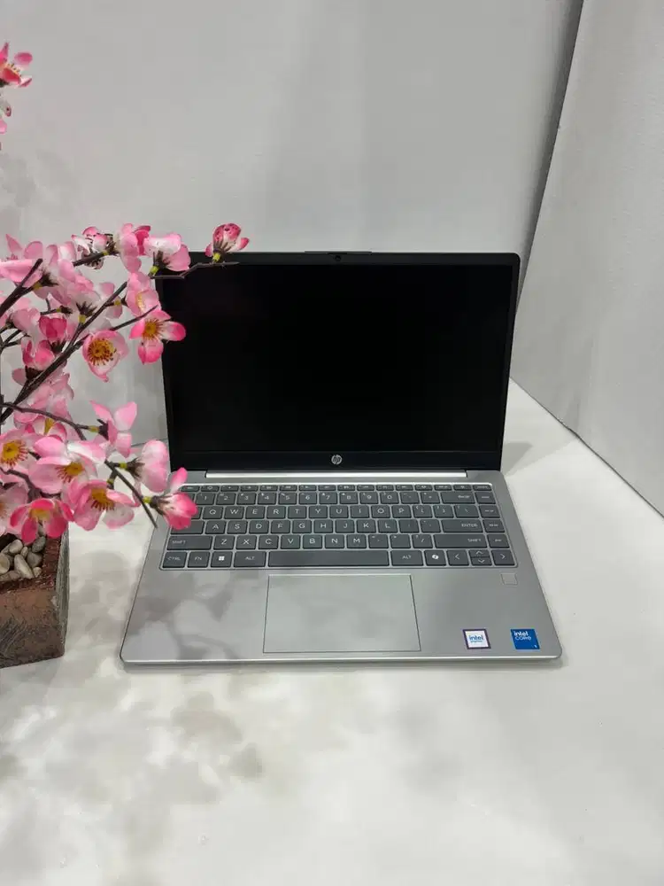 HP 14 EP1155TU SILVER Intel Core 5 120U | RAM 16GB DDR4 | SSD 512GB