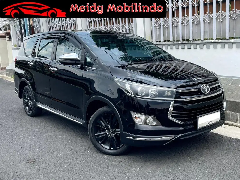 Dp 55jt Innova Venturer 2.4 AT 2017, 2gd top v g solar 2018 diesel oke