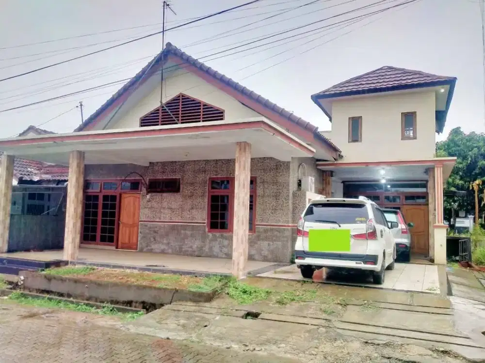 Dijual Rumah Hook dua lantai di Kedamaian
