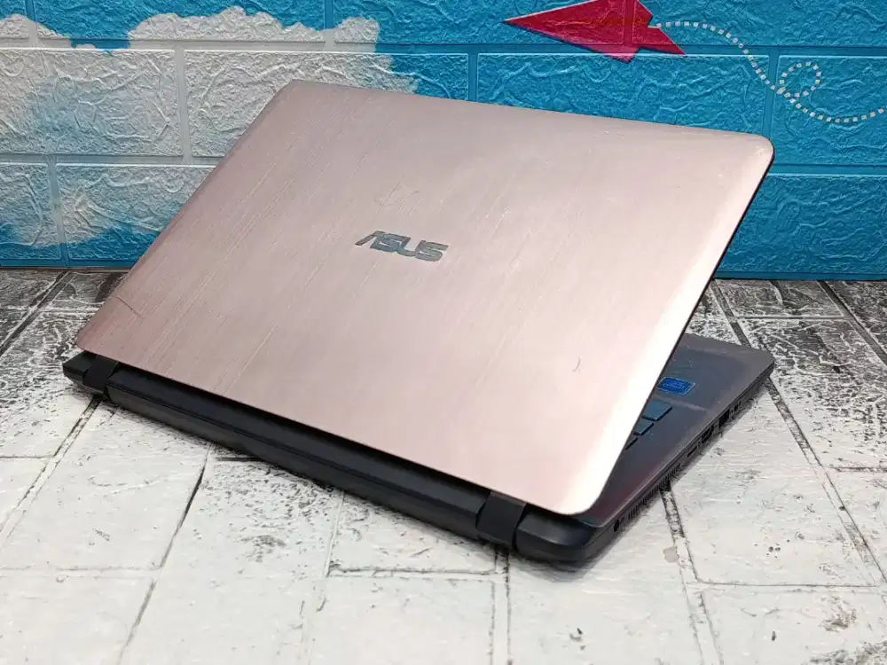 Type Laptop : ASUS Vivobook X407MA Celeron N4000 4/500 GB HDD