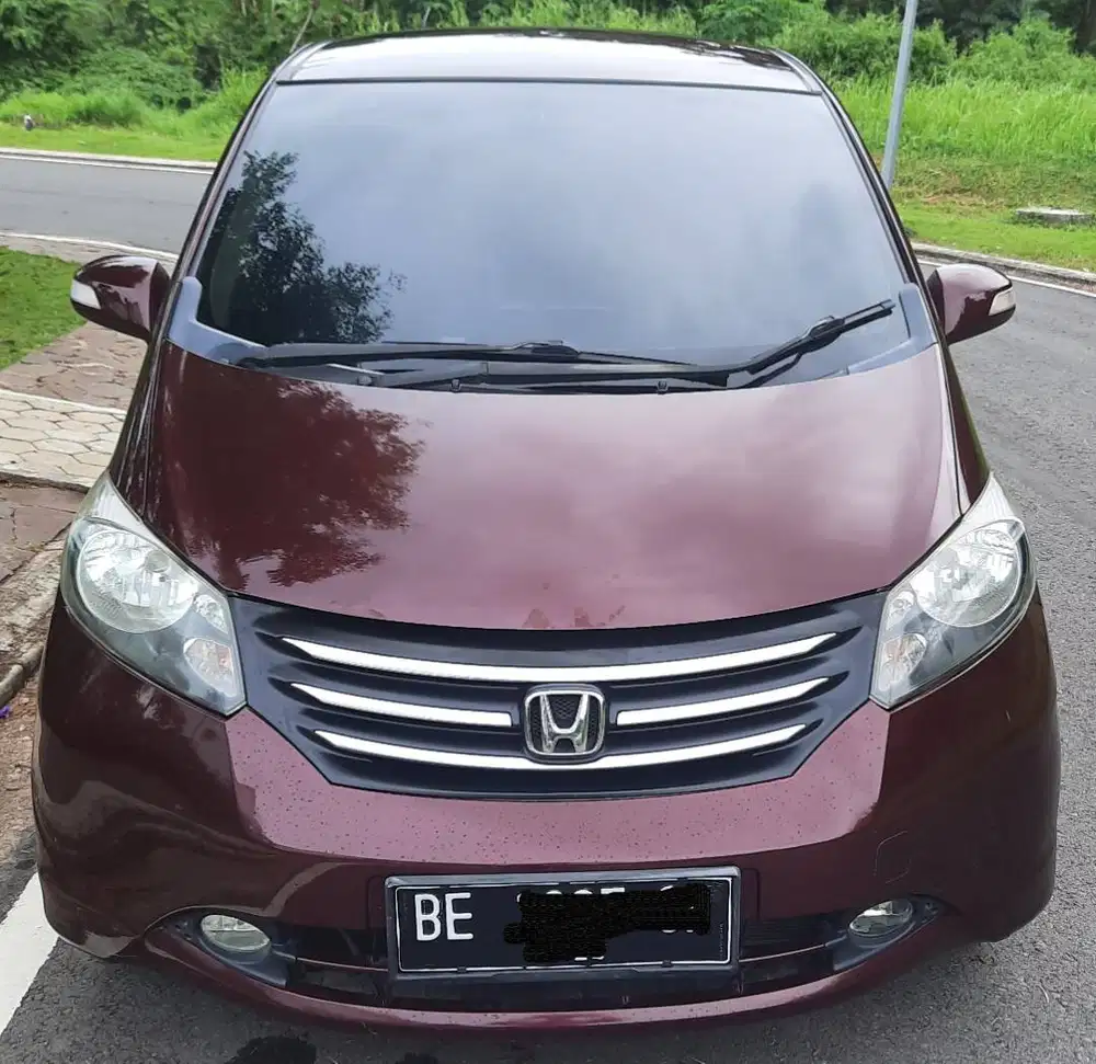 HONDA FREED 1.5E AT 2012