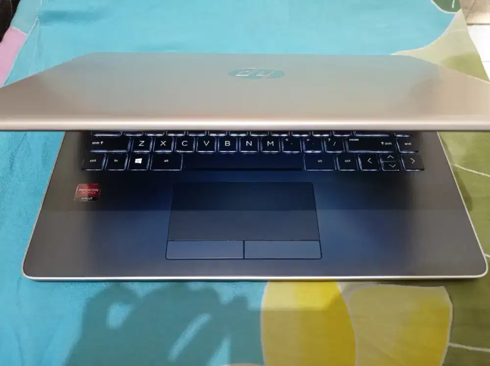 Laptop HP Keyboard Nyala SSD NGEBUT