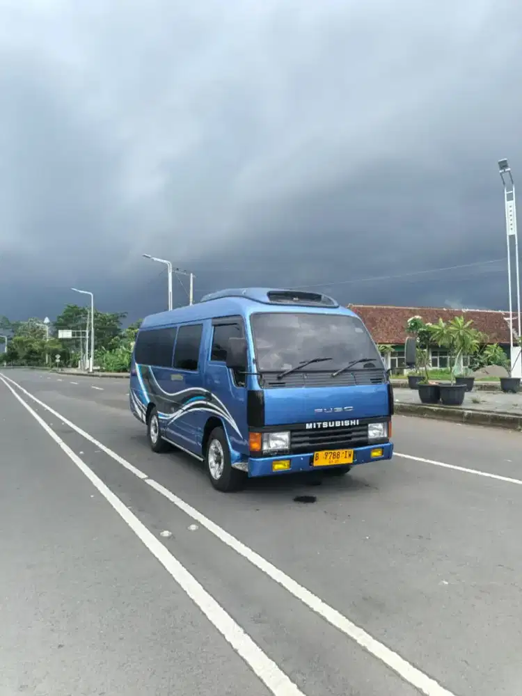 Mitsubishi Elf FE 71 2006