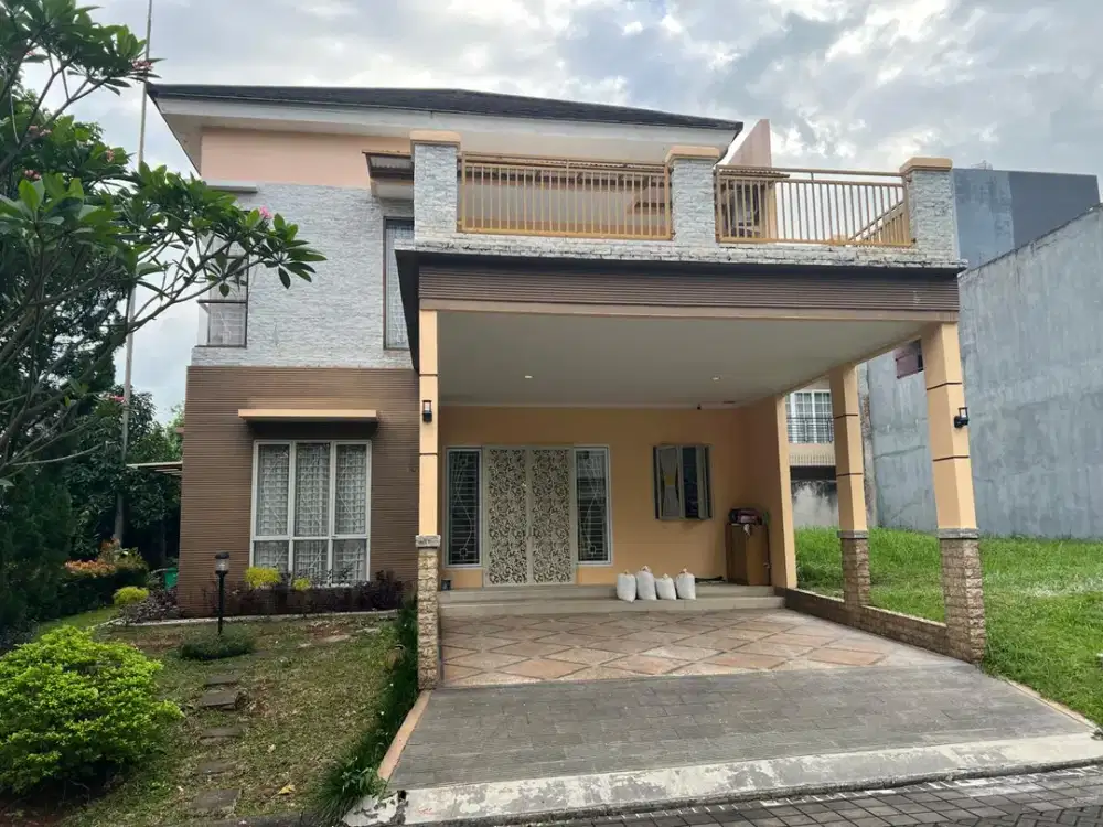 Rumah hook 2 lantai 4+1 kamar semi furnish di Delatinos