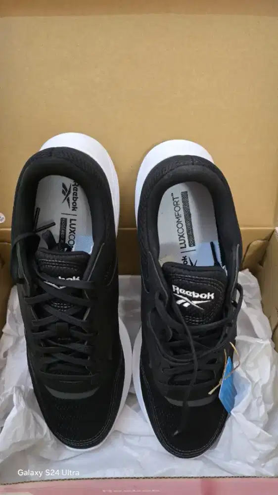 Sepatu Rebook Running Energen Tech Men. Original