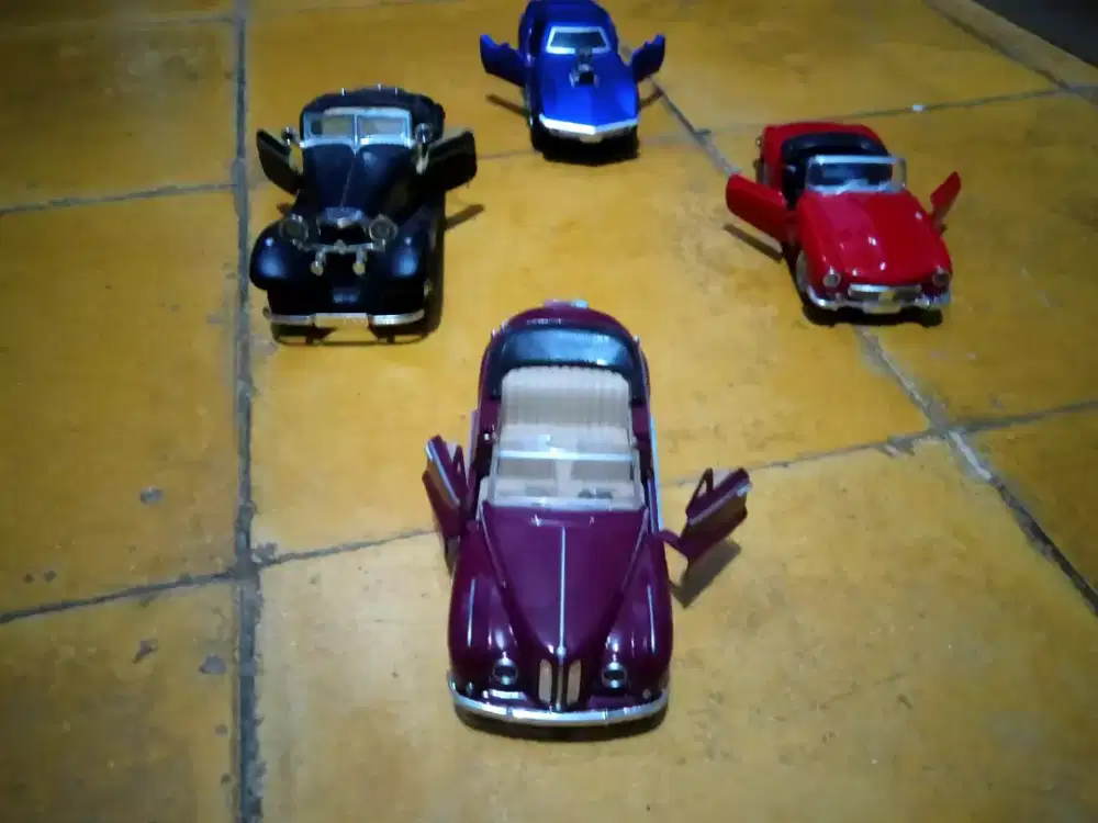 Dijual diecast bekas