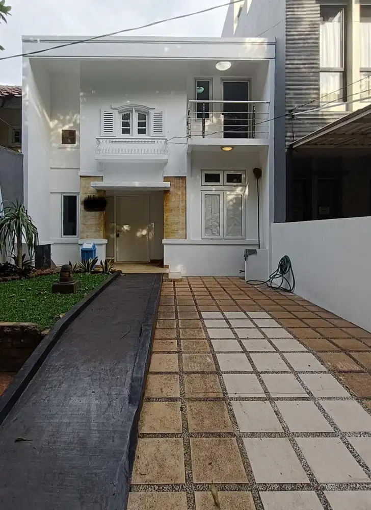 Dijual rumah 2 lantai siap huni di raffles hills cibubur