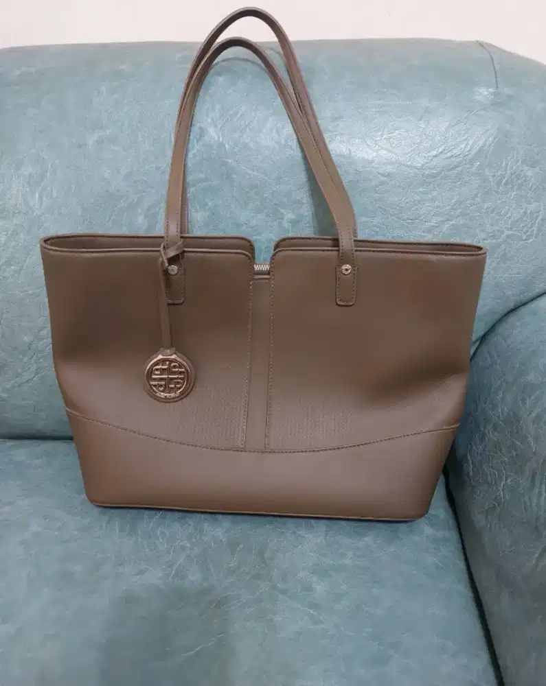 Di Jual Tas Hush Puppies