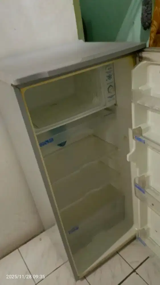 Kulkas Sharp lemon murah