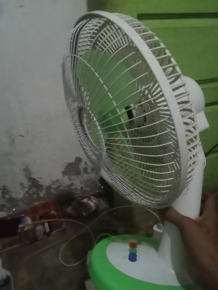 Kipas angin bekas terasa baru