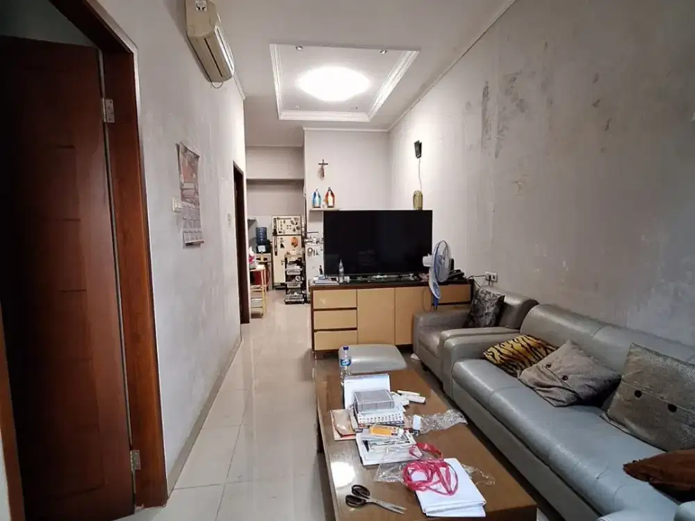 Rumah di jual di Pademangan, cantik, lebar 8m, bisa KPR