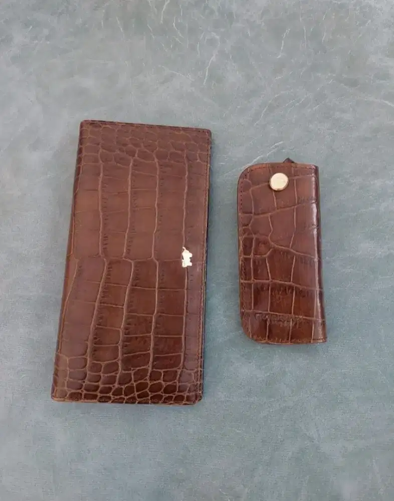 Di Jual Dompet dan Kunci