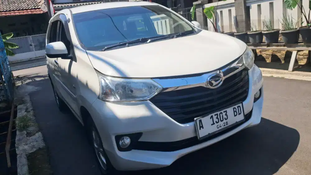 R DELUXE MT 2018 jrg nemu